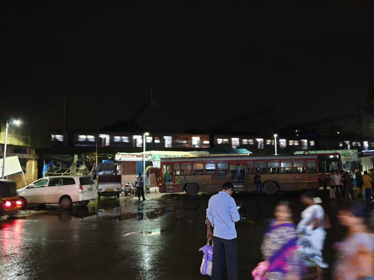 ثين Saikrupa Dormitory المظهر الخارجي الصورة